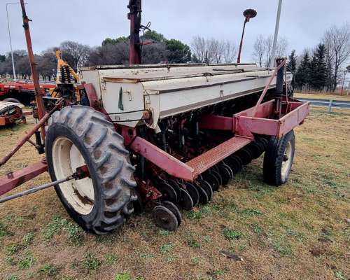 Sembradora Gherardi G100 de 25 a 17,5cm