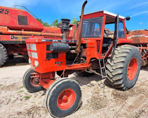 Tractor Fahr 86 con Cubiertas 23/1/30