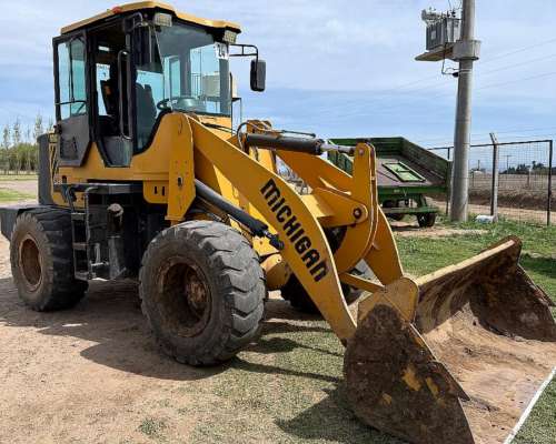 Pala Cargadora Michigan 55