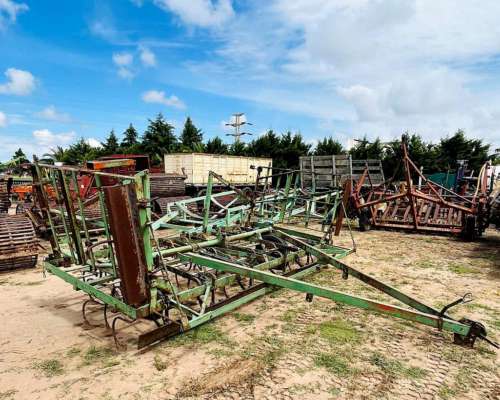 Vibro Cultivador de 6 Metros de Ancho de Labor.