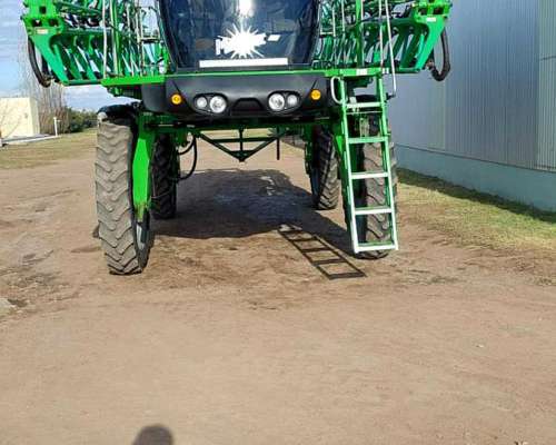 Pulverizadora Autopropulsada Metalfor 3200 año 2012.