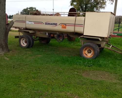 Cisterna Schiarre con Bauleras