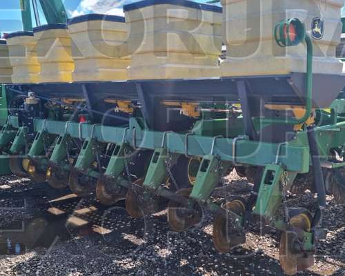 Jd 1740 18/52, 2010, Precision Planting Vset y Delta Force.