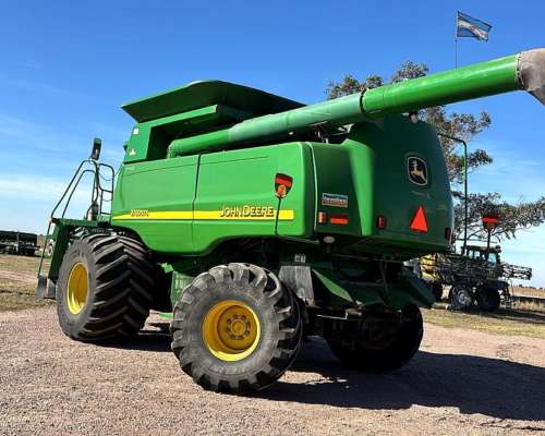 Cosechadora John Deere 9760 STS año 2004 + Drapper 35 Pies