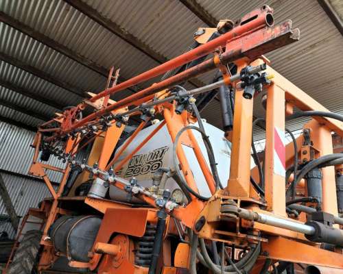 Pulverizadora Jacto Uniport 2000 Lts