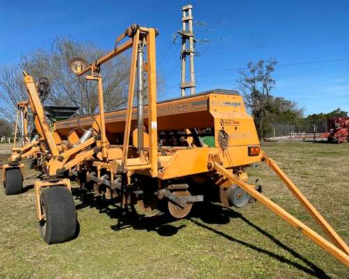 Agrometal TX Mega 16 a 52,5 año 2002