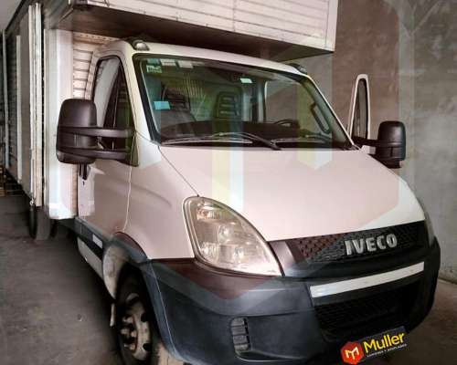 Iveco Daily 35c15 Paso 3750 año 2018 con Carroceria