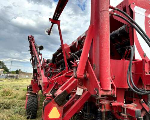 Sembradora Crucianelli Pionera 4126 con Kit Precision Plant.