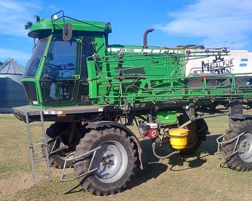 Pulverizadora Metalfor FM 2500