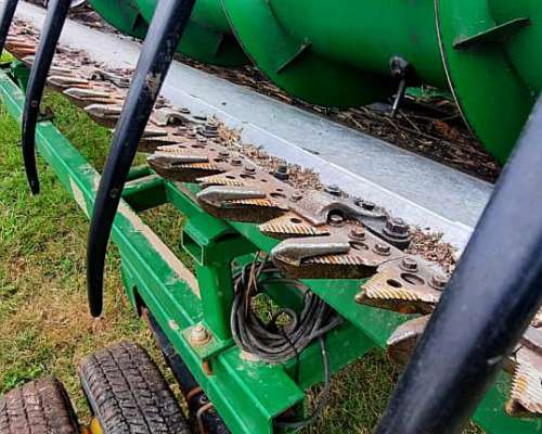 John Deere 1550 año 2004