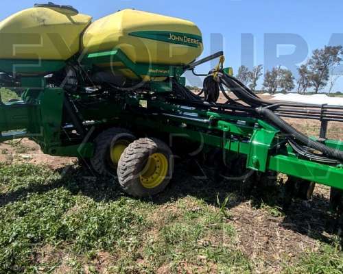 John Deere Plantadora DB83 USA de 48 Surcos a 52,5 año 2017.