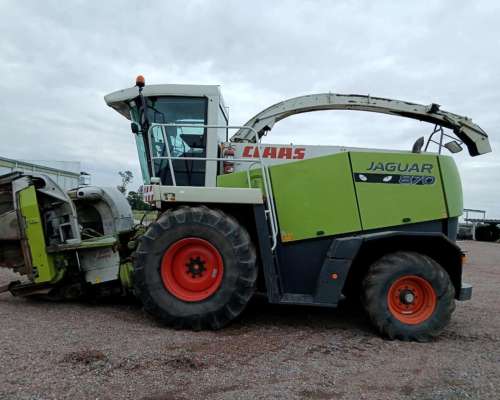 Picadora Jaguar 870 año 2006 con Cabezal RU 450 Xtra