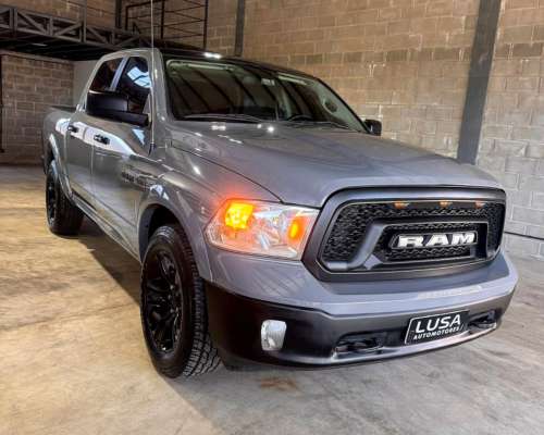 Dodge RAM 1500 Laramie V8 NAF 2016 120.000km 4 CUB Nv$47.59m