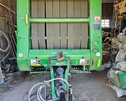 Rotoenfardadora John Deere 567