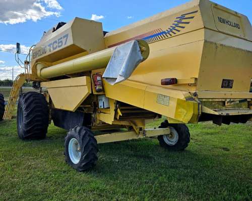 Cosechadora New Holland TC57