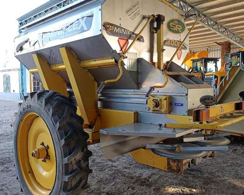 Fertilizadora SR 3000 Lts - con Sistema Variable