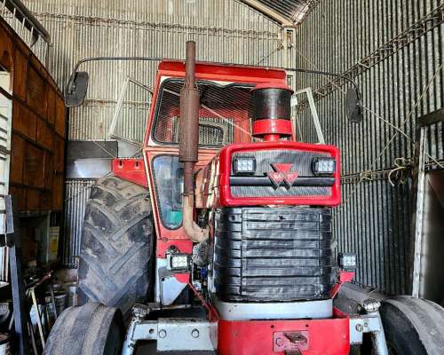 Massey Fergusson 1098 .