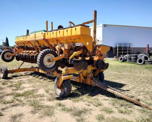 Sembradora Agrometal TX de 14 a 42 Autotráiler