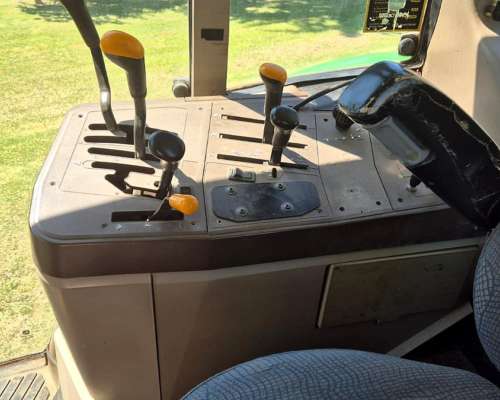 Tractor JD 7515 año 2006 con Piloto Original