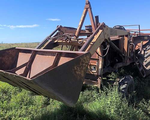 Zanello Up100. Motor Perkins. con Pala Beltramo.