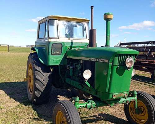 John Deere 3420