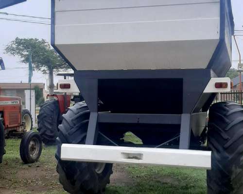 Tolva Autodescargable Agromec 8-10 Toneladas con Balanza