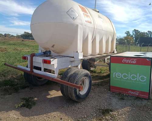 Carro con Tanque Premoldeado - 6.000l