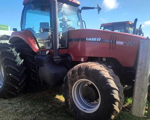 Tractor Case Magnum 220