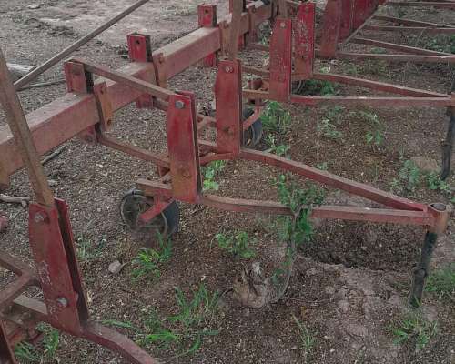 Cultivadora de 3 Puntos con Accesorios