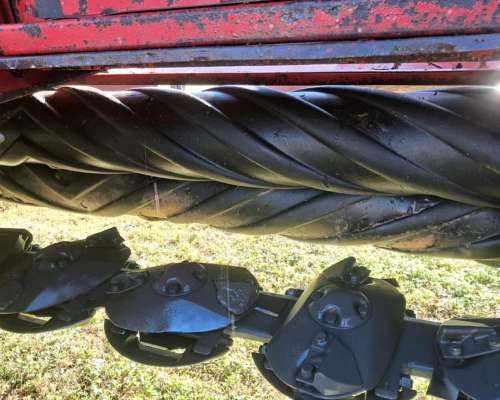 Segadora New Holland H7450 - Usada Disponible