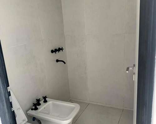 Se Vende Departamento 2 Ambientes Torre Iplyc Costanera