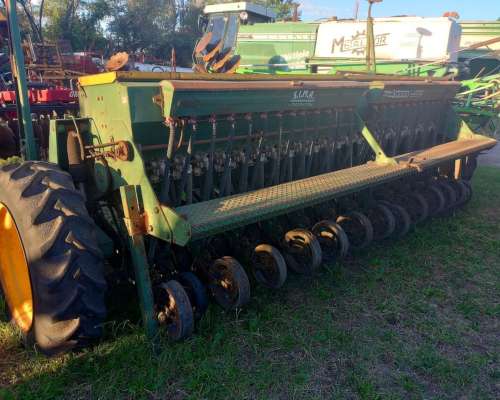 Sembradora Bertini M 10000 C/ Cuchilla y Alfalfero