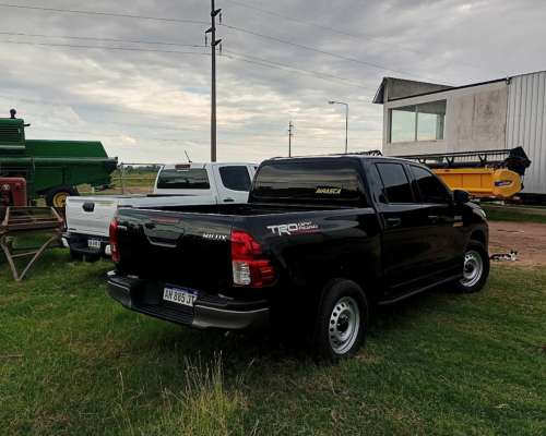 Toyota Hilux DX AT 4X2 Impecable Como 0km 9.000km año 2025