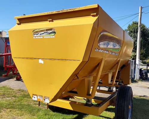 Mixer Horizontal 9 Mts Cubicos Impagro en muy Buen Estado