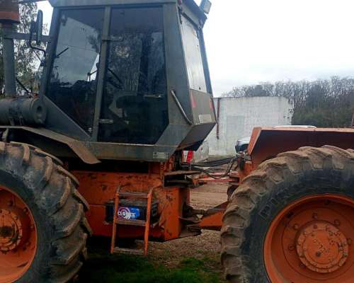 Zanello 4200 con Motor Deutz 160hp.