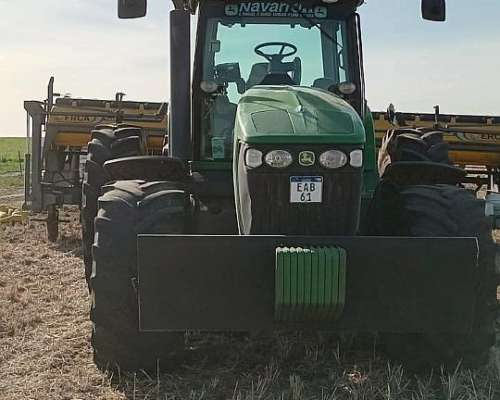 Tractor John Deere 7 200j año 2019.