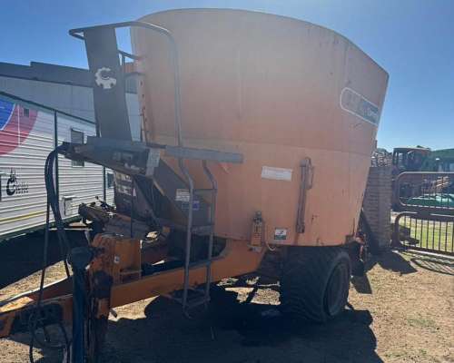 Mixer Vertical Comofra SF:V1 14m3 Reparado