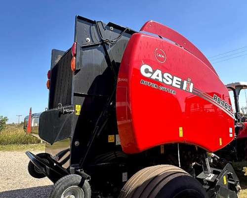 Rotoenfardadora Case IH RB465 con Cutter