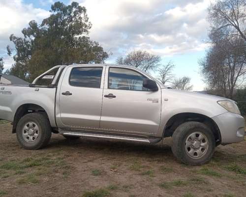 Camioneta Toyota Hilux 4X2
