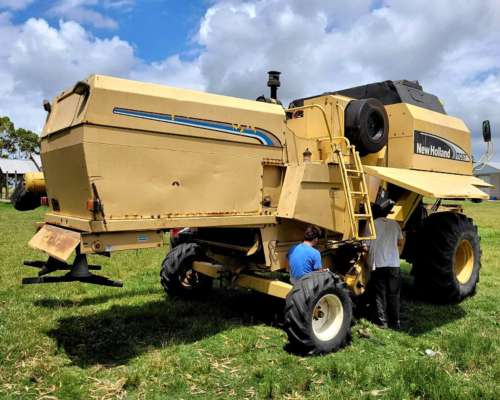 Cosechadora New Holland TC 57