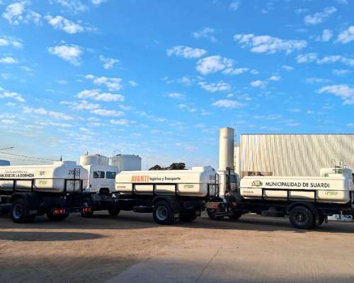 Camion Regador Plasticos Laspiur 10.900 Lts.