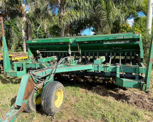 Sembradora Jhon Deere 750 de 24/19 CMS
