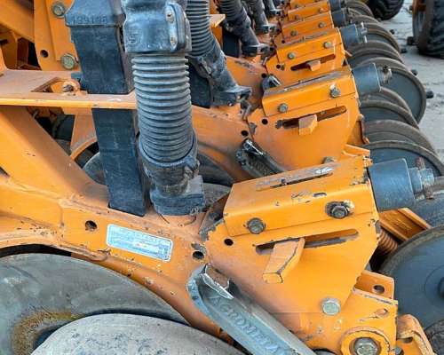 Sembradora Agrometal MXY2 de 27 Líneas a 17,5 CMS Reparada