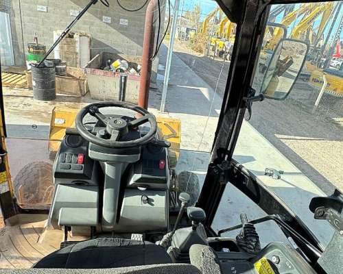 Retroexcavadora Caterpillar 416e - 2010