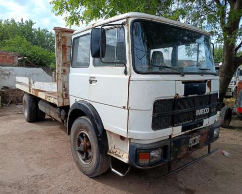 Camion Fiat 619 N1 Caja de 8 . Modelo 1977