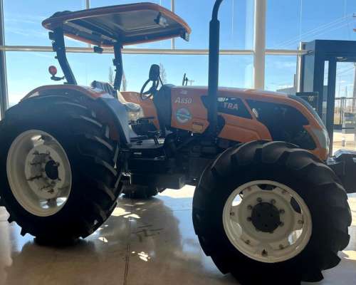 Tractor Valtra A850 de 90 HP
