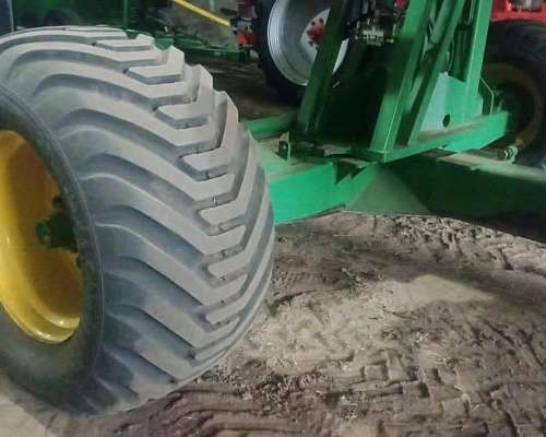 Sembradora Tedeschi 18 Lineas a 42 CM.