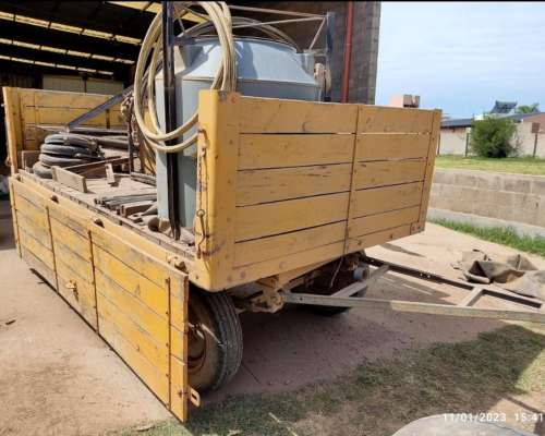 Acoplado Rural FFF Playo de Madera 2 TN