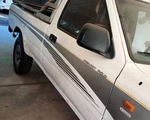 Camioneta Toyota Hilux 2004 4X4