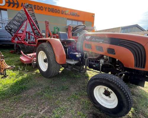 Hanomag 250a - con Desmalezadora